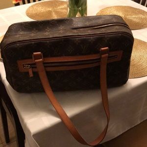 Louis Vuitton woman’s hand bag